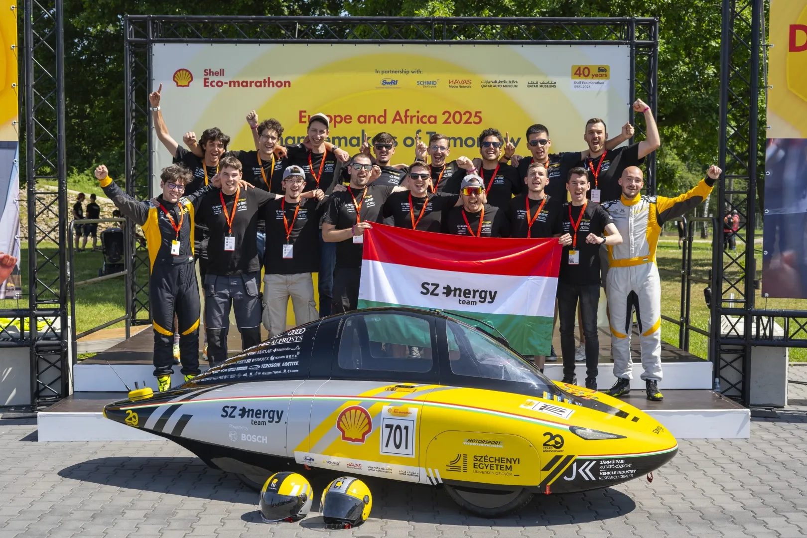 The student team of Széchenyi István University celebrated joyfully at the awards ceremony (Photo: Balázs Miklós)